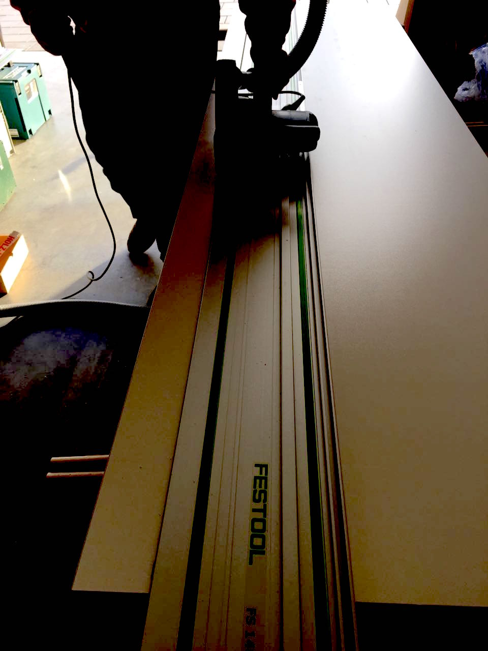 Schwebendes Regal - ein Baubericht - Holz und Leim