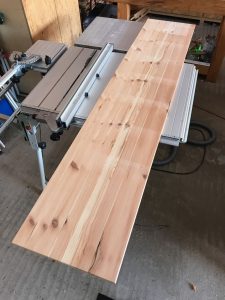 Japanische Werkzeugkiste aus Massivholz