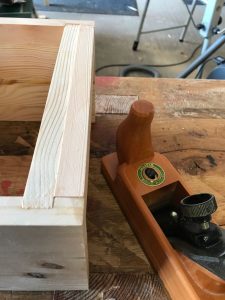 Japanische Werkzeugkiste aus Massivholz